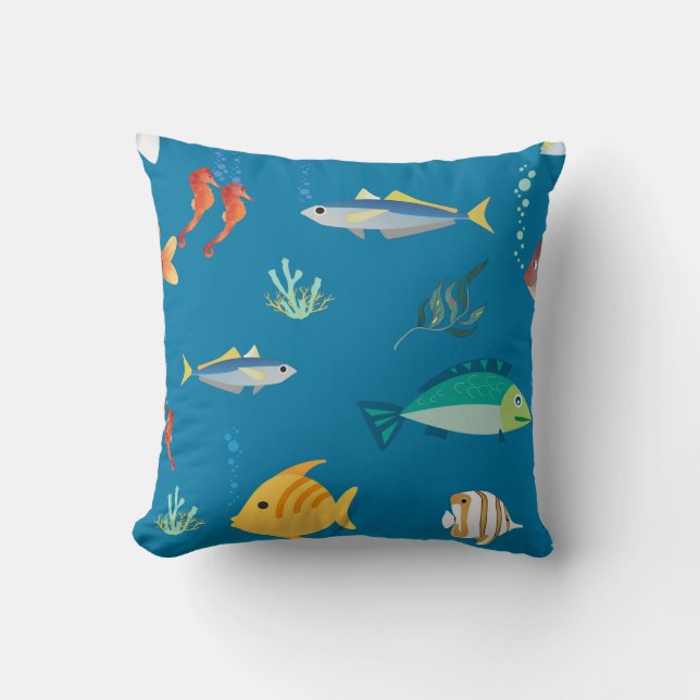 Modern Fish and Seahorse illustrated Pattern Blue Kissen (Vorderseite)