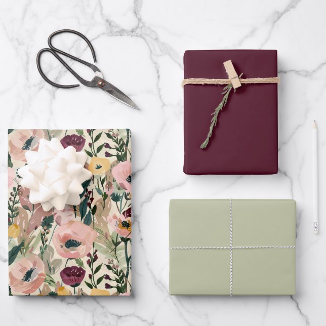 Modern Floral Moody Burgundy & Sage Christmas Wrap Geschenkpapier Set (Vorderseite)