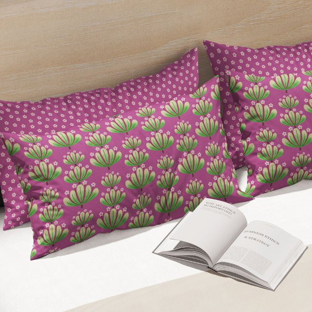 Modern Floral Pattern in Plum and Green Kissenbezug (Von Creator hochgeladen)