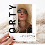 Modern FORTY Foto 40. Geburtstag Party Einladung<br><div class="desc">Moderne 40. Geburtstagsfeier - Design mit weißem Hintergrund,  der in jede beliebige Farbe verändert werden kann,  einem Porträtfoto,  dem Text "FORTY" in fett schwarzem Schriftart und einem eleganten Geburtstagsgeschenk,  das leicht personalisiert werden kann. Stilvoll,  trendig und perfekt für jedes Alter!</div>