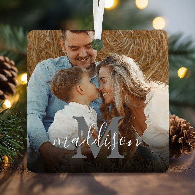 Modern Foto Monogram Name Christmas Ornament Aus Metall (Von Creator hochgeladen)