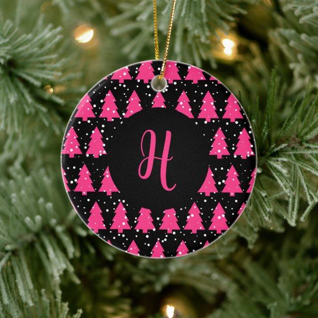 Modern Fuchsia & Black Christmas Tree Monogram Ce Keramik Ornament (Baum)