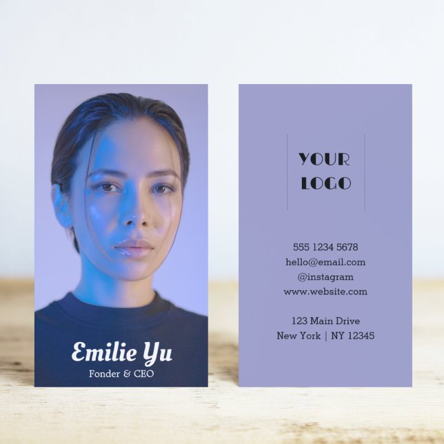 Modern Full Vertikal Foto Business Card (Von Creator hochgeladen)