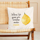 Modern Funny Lemon Yellow Zitat Kissen<br><div class="desc">Modern Funny Lemon Yellow Zitat</div>