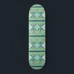 Modern Geometric Tribal Green Blue Muster Skateboard<br><div class="desc">Die moderne geometrische Skateboard-Linie Tribal Green Blue zeichnet sich durch ein farbenfrohes geometrisches Muster in Grün,  Blau,  Orange und Weiß aus. Entworfen von ©Evco Studio www.zazzle.com/store/evcostudio</div>
