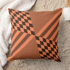 Modern geometrische Orangenstreifen Diamantförmige Kissen
