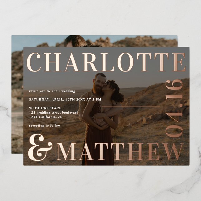 Modern gewagte Namen 2 Fotos überlagern Hochzeitss Folieneinladung (Vorderseite/Rückseite)