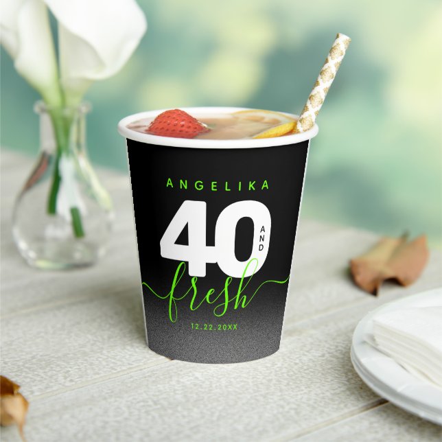 Modern Girly Bright Green 40 und Fresh Pappbecher (In Situ)