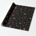 Modern Gold Black Christmas Snowflakes Glitzer Geschenkpapier<br><div class="desc">Dieses einzigartige,  moderne,  trendige,  handgezeichnete Design besticht durch die goldenen Weihnachtsschneeflocken auf schwarzem Hintergrund in der Rose. Dieser Artikel ist eine ausgezeichnete Ergänzung zu Ihrem Weihnachts- und Neujahrsfest.</div>