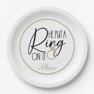 Modern Gold Black Name Er setzte einen Ring darauf Pappteller