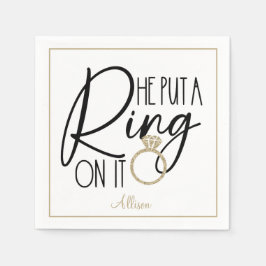 Modern Gold Black Name Er setzte einen Ring darauf Serviette