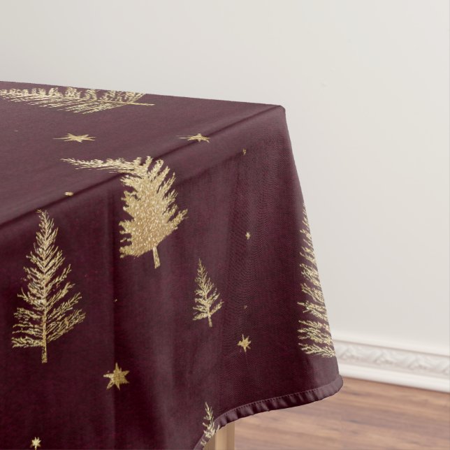 Modern Gold Christmas trees pattern on burgundy Tischdecke (Beispiel)