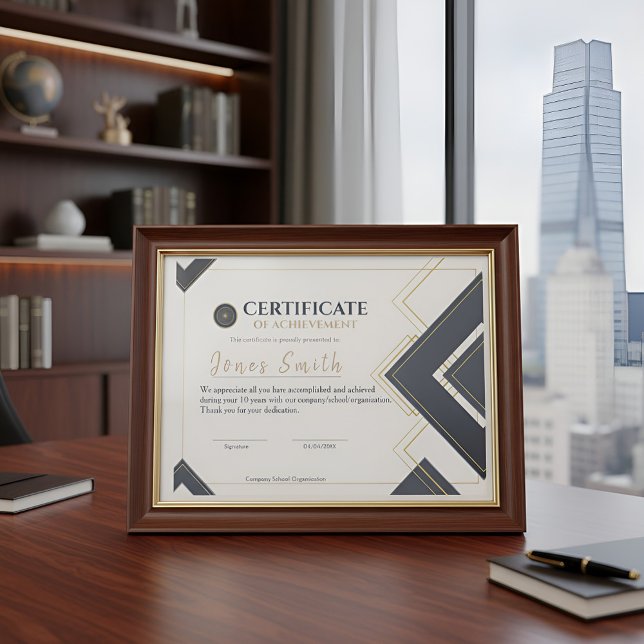 Modern Gold Gray Certificate of Achievement Design (Von Creator hochgeladen)