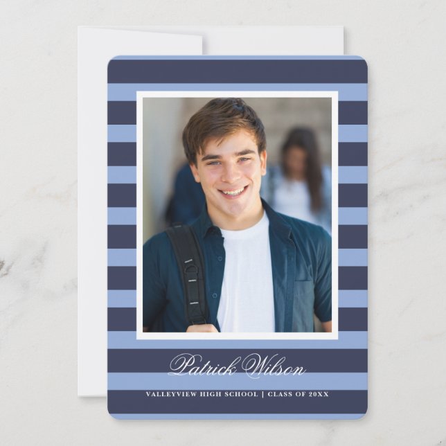 Modern Grad graduation announcement card_Navy Ankündigung (Vorderseite)