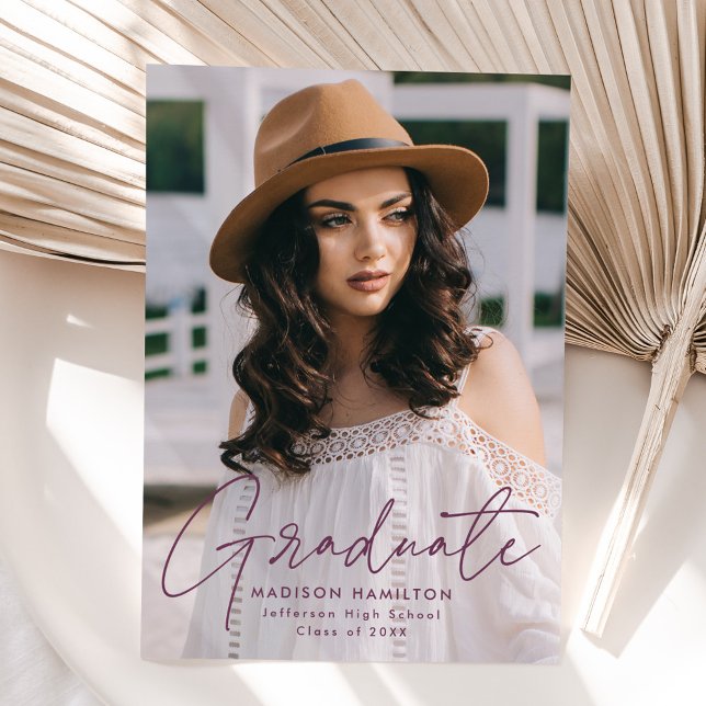 Modern Graduate Purple Script Foto Graduation Ankündigung (Von Creator hochgeladen)