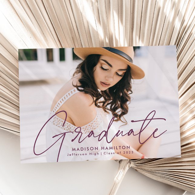 Modern Graduate Purple Script Foto Graduation Ankündigung (Von Creator hochgeladen)