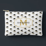 Modern Graduation Cap  and Tassel Gold Monogram Zubehörtasche<br><div class="desc">Celebrate graduation in style with this Modern Graduation Cap and Tassel Gold Monogram Accessory Pouch, a chic and practical keepsake designed to honor a special milestone. This stylish pouch features a charming pattern of graduation caps, tassels, delicate coquette bows, monogram and elegant “Congrats Grad” lettering, creating a design that feels...</div>