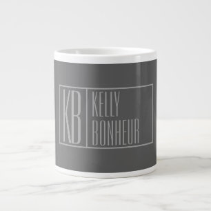 Modern, grau auf dunkelgrau, Initials & Name Logo Jumbo-Tasse