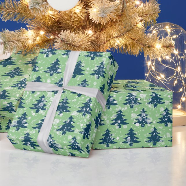 Modern Green Blue Christmas Snowy Trees Geschenkpapier (Feiertage)