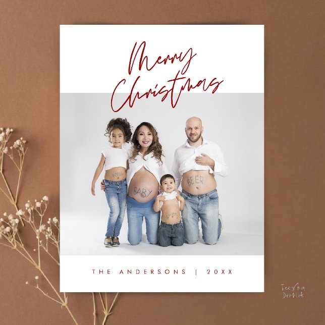 Modern Greeting,  Merry Christmas Family Photo Postkarte (Modern Greeting, Merry Christmas Family Photo Postcard in Burgundy Wine Red)