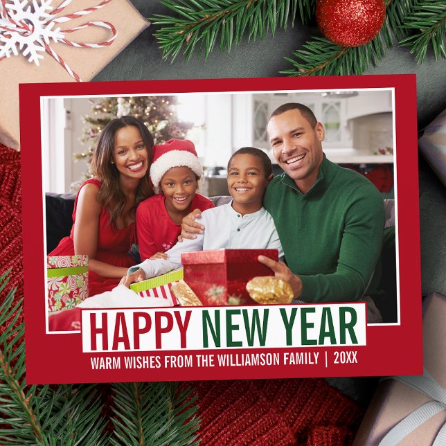 Modern Happy New Year Family Foto Red Postkarte (Customize to change your personalized text size or text style.)
