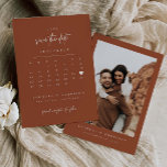 Modern Heart Save the Date Kalender Fotokarte<br><div class="desc">Diese minimale und moderne Save the Date Hochzeitskarte ist die perfekte Möglichkeit,  Ihre Freunde und Familie über Ihre Hochzeit zu informieren. Um das Herz zu Ihrem Hochzeitstag zu verschieben,  wählen Sie den Button 'Bearbeiten mit dem Design-Tool'.</div>