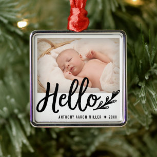 Modern Hello Birth Announcement Foto Ornament Aus Metall