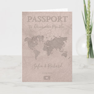 Modern Hochzeit in Urlaubsort Passport - Weltkarte Einladung