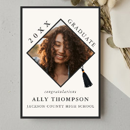 Modern Ivory Graduation Cap Photo Announcement Einladung