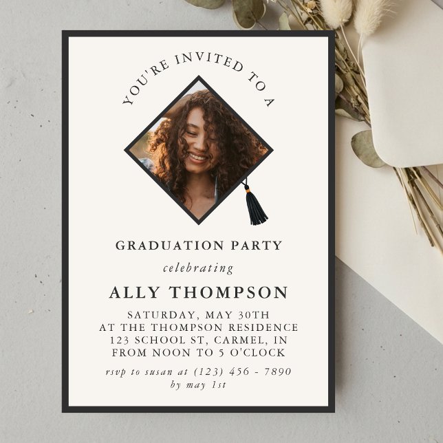 Modern Ivory Photo Frame Graduation Party Einladung (Modern Ivory Photo Frame Graduation Party Invitation)
