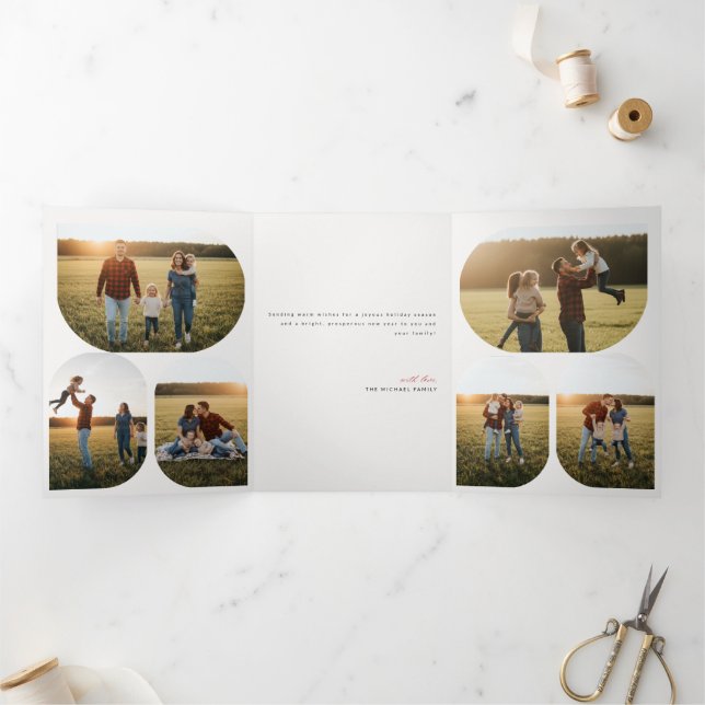 Modern Layout Family Photo Christmas Holiday Dreifach Gefaltete Einladung (Innenseite)