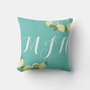 Modern Lemon und Slice Turquoise Script Initial Kissen
