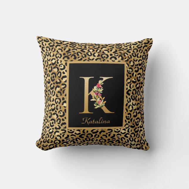 Modern Leopard Personalisiert Monogram K Initial Kissen (Vorderseite)