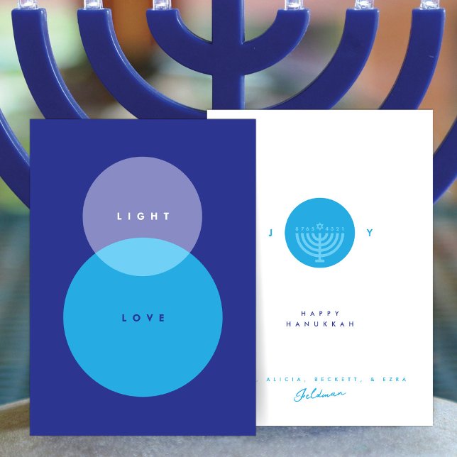 Modern Light & Liebe Blue auf Blue Hanukkah Karte (Von Creator hochgeladen)