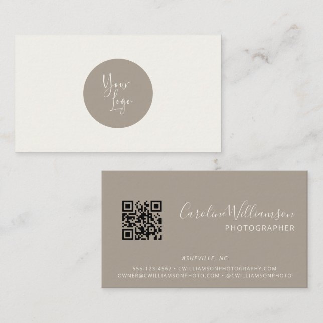 Modern Logo Boho Taupe Einfache QR-Code Minimalist Visitenkarte (Vorne/Hinten)