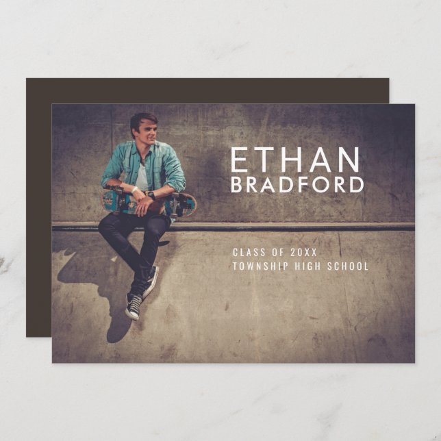 Modern Man Stylish Foto Graduation Party Einladung (Vorne/Hinten)