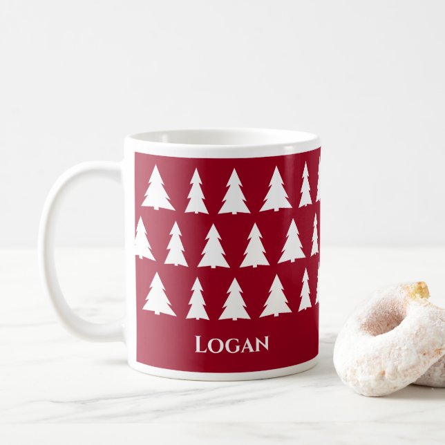 Modern Maroon Weihnachtsbaummuster mit Namen Kaffeetasse (Mit Donut)
