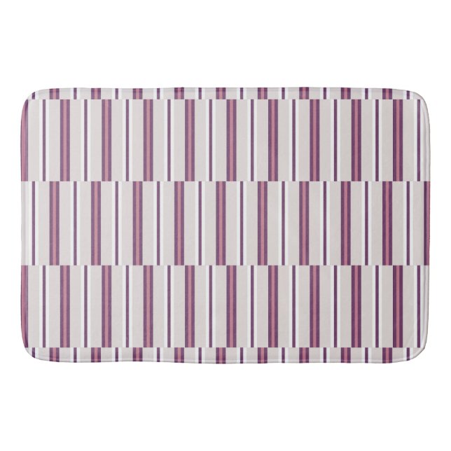 Modern Mauve and Plum Stripe Badematte (Vorderseite)
