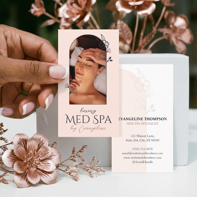 Modern Med Spa Wellness Floral Rose Arch Photo Visitenkarte (Modern Med Spa Wellness Floral Rose Arch Photo Business Card)