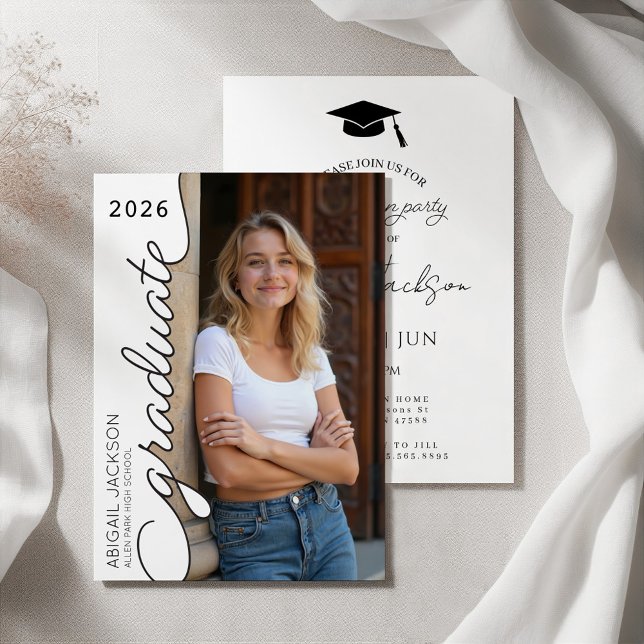 Modern Minimal Black and White Graduation Party  Einladung (Modern Minimal Black and White Graduation Party Invitation)