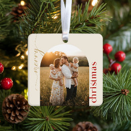 Modern Minimalist Gold and Red Script Christmas Ornament Aus Metall