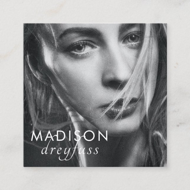 Modern Minimalist Professional Photo Business Card Quadratische Visitenkarte (Vorderseite)