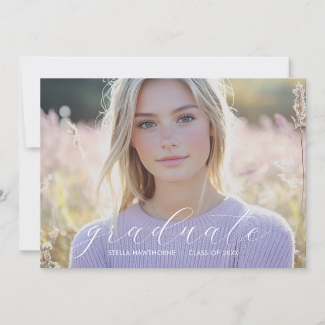 Modern Minimalist Script Photo Graduation Ankündigung (Vorderseite)