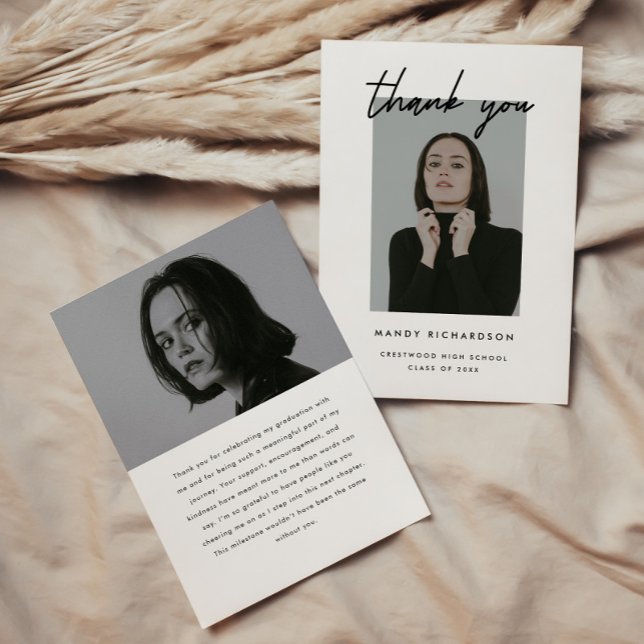 Modern Minimalistic Script 2-Photo Graduation Dankeskarte (Von Creator hochgeladen)