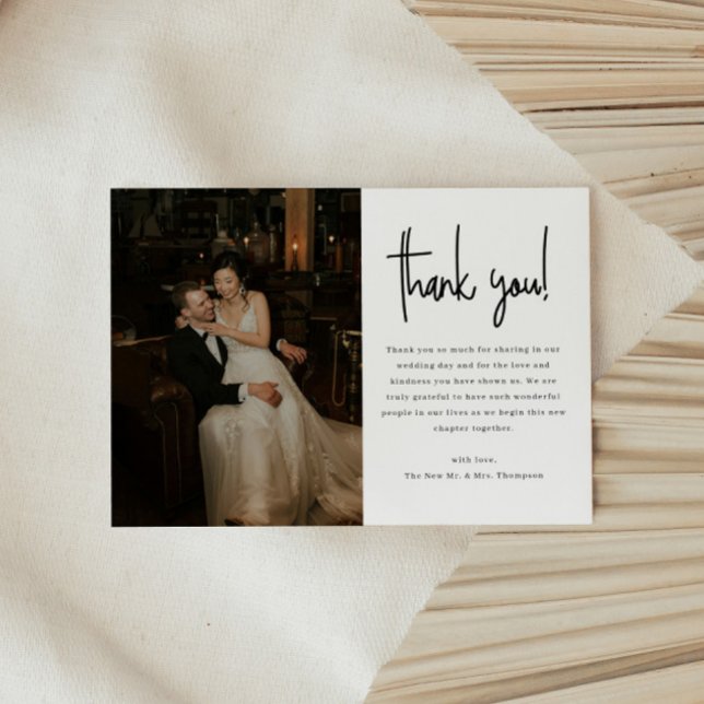 Modern Minimalistic Script Wedding Photo Dankeskarte (Von Creator hochgeladen)