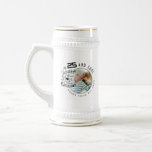 Modern-minimalistischer Geburtstag des Enkels Bierglas