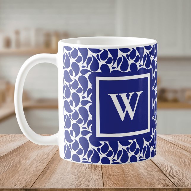 Modern-minimalistisches blau-weißes Paisley-Monogr Kaffeetasse (Von Creator hochgeladen)