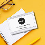 Modern Minimalistisches Logo Einfach Schwarz-weiß Visitenkarten Dose<br><div class="desc">Personalisieren Sie Ihre schöne moderne Minimalistische Logo Einfache Schwarz-weiße Kartencase! Falls Sie Hilfe benötigen,  lass uns bitte unter belytaliarecipes@gmail.com und wir helfen Ihnen gerne weiter.© Belytalia 2022</div>