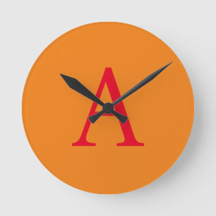 Modern Monogram Initial Letter Trendy Orange Red Runde Wanduhr