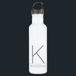 Modern Monogram Name Gray White Simple Strip Edelstahlflasche<br><div class="desc">Modernes,  elegantes und schlichtes Grau-Monogramm mit individuelle Name auf einer personalisierten Edelstahl-Wasserflasche in einem klassisch minimalen,  beruflich aussehenden Sans-Serif-Schriftart für eine einfache und moderne Ästhetik.</div>